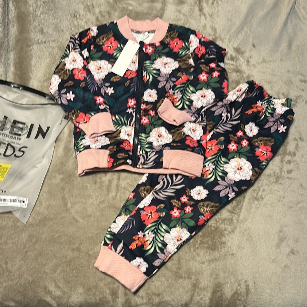 SHEIN KIDS Floral Set 2-3y